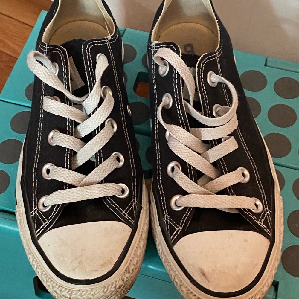 Black converse